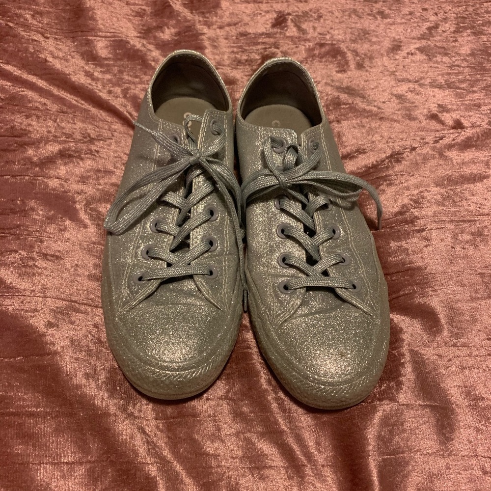 Silver converse